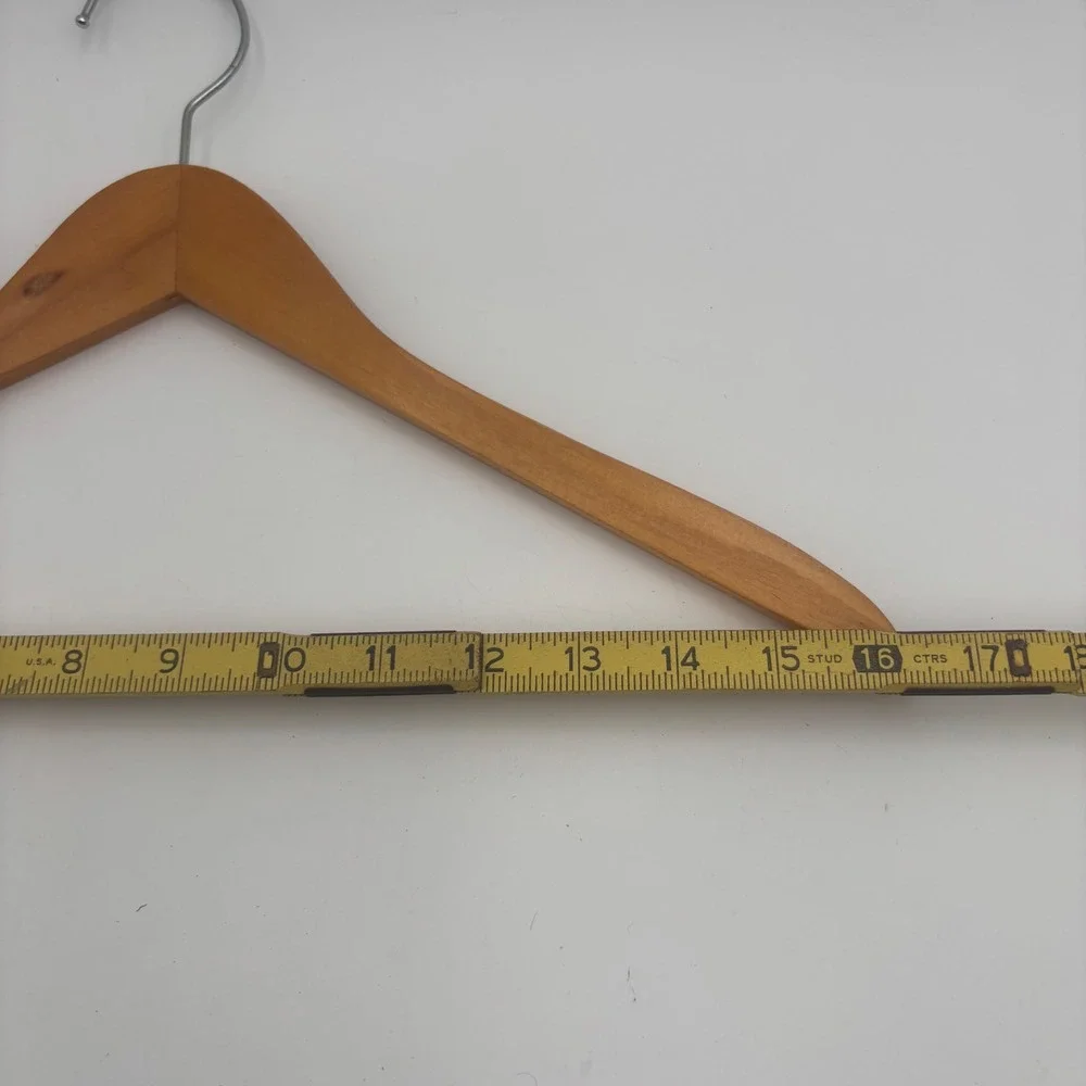 Wooden Hangers Set of 8 Brown Excellent Mixed Styles
